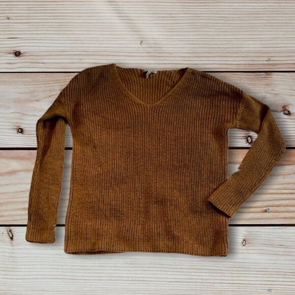 Layers To Love Knitted Sweater - Picture 2 of 13